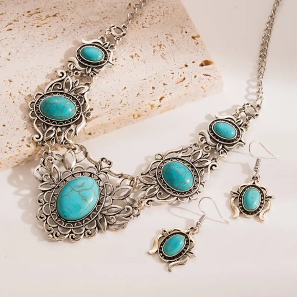 Antique Silver & Turquoise Western Southwestern Statement Necklace Earrings Set - Picture 7 of 7
